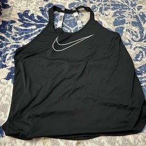 Women’s Nike tank XL